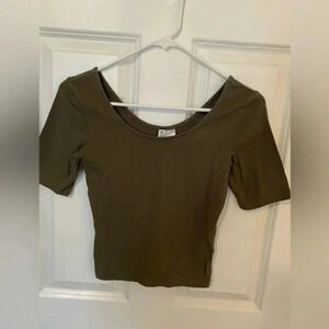 H&M Divided Scoop Neck Cropped T-Shirt